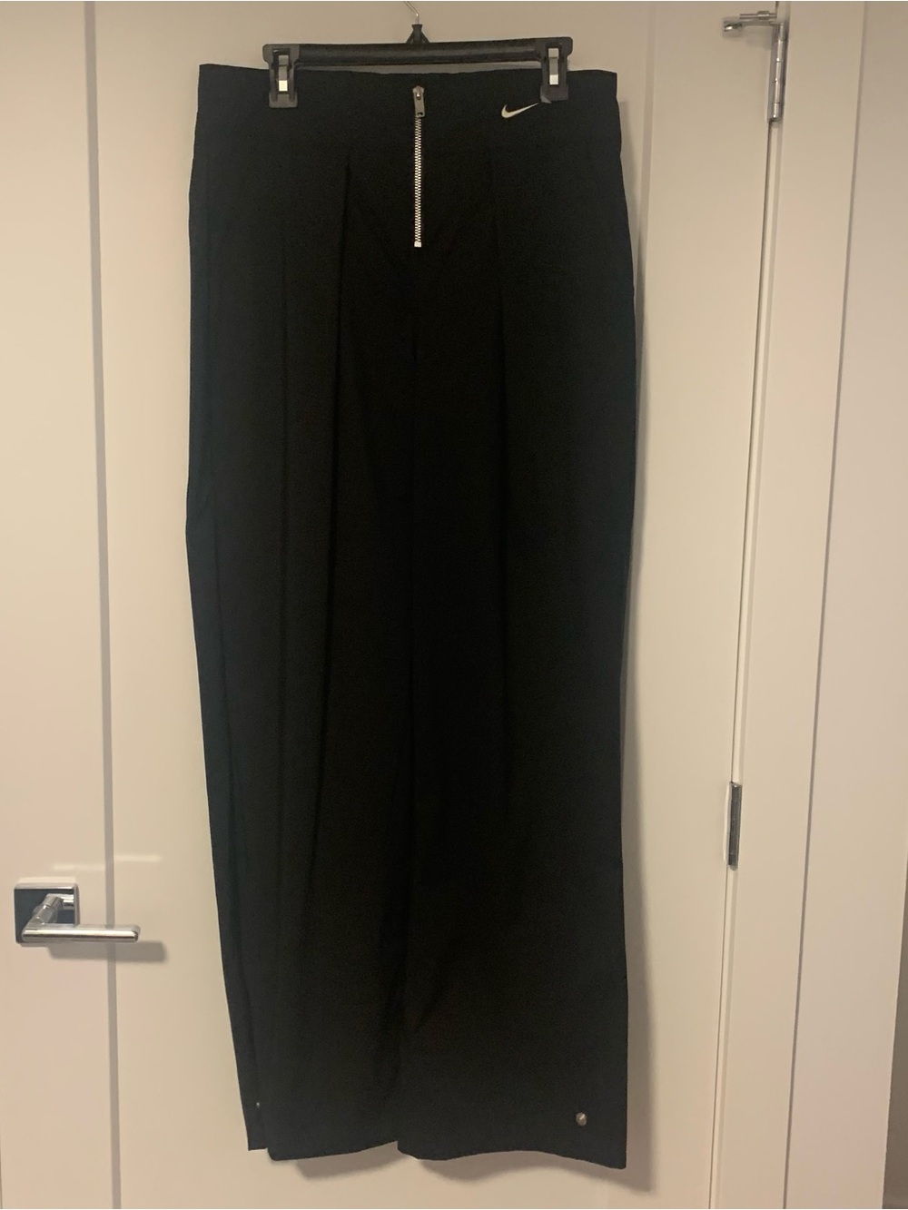 Nike Women's Black Loose Fit Pants with Front Zip